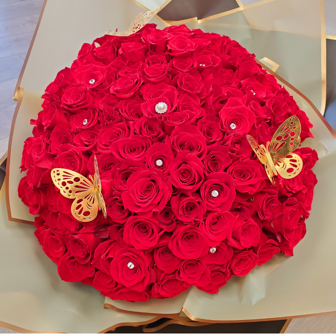 039 - Luxurious Beautiful bouquet of 200 red roses / Ramo Buchon - Love ...