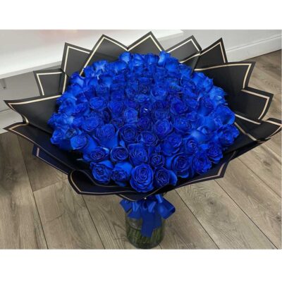 Exotic-Blue-Roses-Bouquet